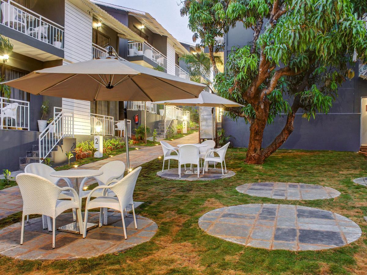 Oceans 7 Ashwem Hotel Mandrem Exterior photo